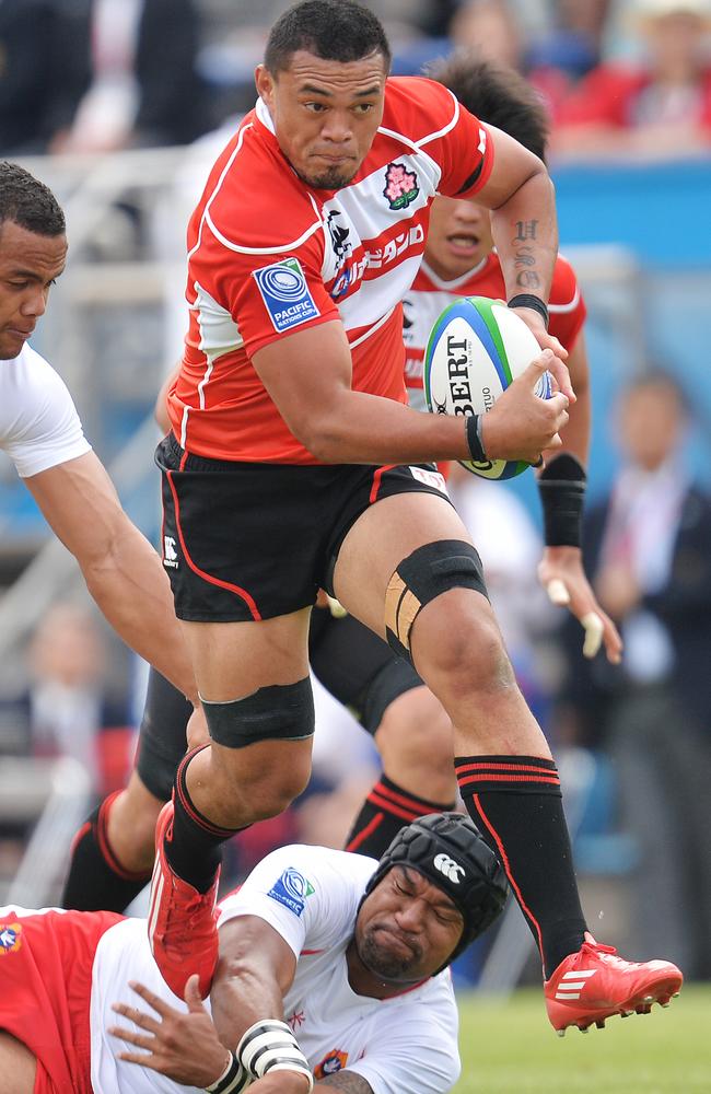 Hendrik Tui is a ball-running backrower from Japan.