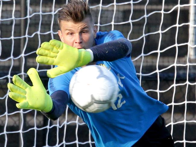 No.12 Mitchell Langerak, at Socceroos training at Richlands, Brisbane, on Tuesday November 13, 2018 (AAP/Image Steve Pohlner)