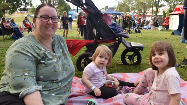 Bec, Edith and Amelia Dennis at Christmas in the Park 2022.