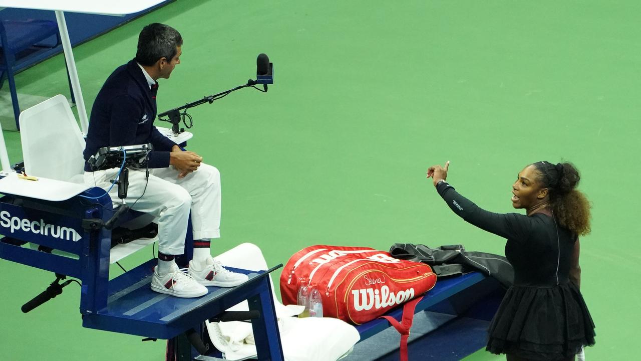 Serena Williams argues with chair umpire Carlos Ramos. (Photo by kena betancur / AFP)