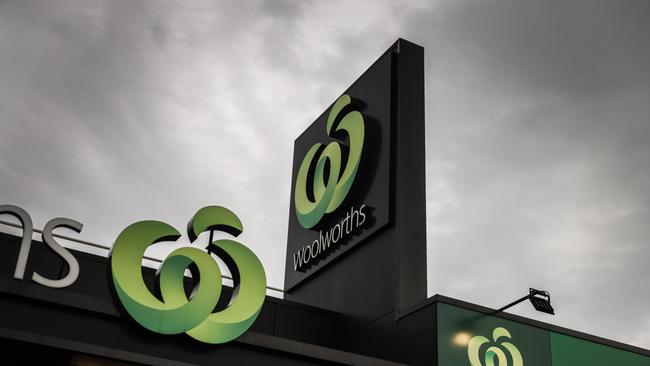 Former ACCC boss Allan Fels supports making the food and grocery code of conduct mandatory and is concerned about Woolworths and Coles ‘land banking’ to limit or keep out competition. Picture: Asanka Ratnayake/Getty Images.