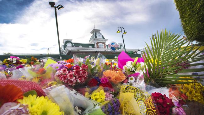 Flowers outside Dreamworld in the days following the tragic incident. Picture: Nigel Hallett.