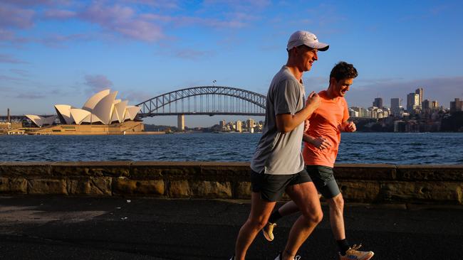 The Bureau of Meteorology forecasts Sydney will reach a maximum temperature of 30C over the weekend. Picture: NCA NewsWire /Gaye Gerard