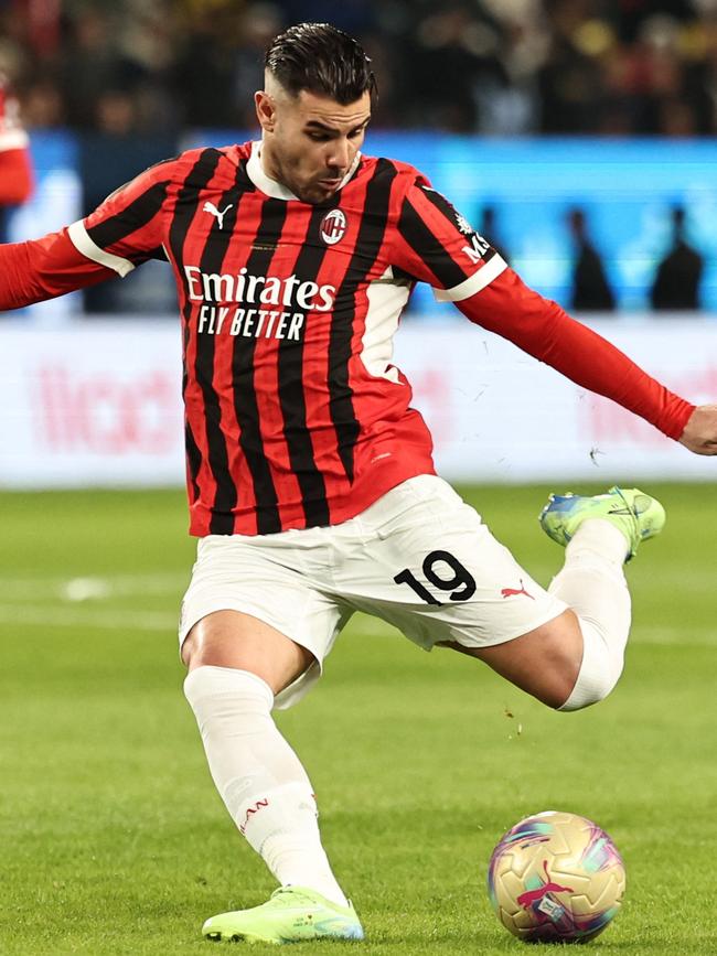 Hernandez in action for AC Milan. (Photo by FADEL SENNA / AFP)