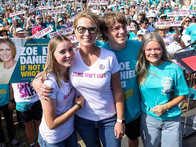 MELBOURNE, AUSTRALIA - NewsWire Photos 10 APRIL 2022 :  A big crowd turned out in Sandringham for the campaign launch of Independent Zoe Daniel . She will be contesting the seat of Goldstein in the Federal Election to be held on 21 May 2022. Zoe Daniel with her daughter Pearl 13yrs ,son Arkie 15yrs and friend Katie (far right). Picture : NCA NewsWire / Ian Currie