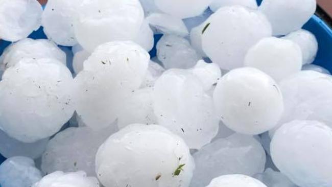 Hail as winter storm sweeps coast