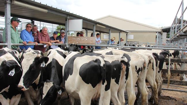 Strong land prices and labour shortages are behind a recent wave of dairy dispersal sales.