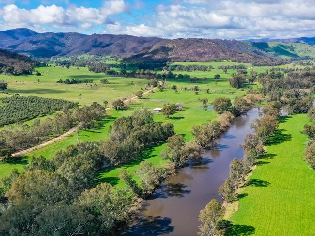 Some boarding school kids from farming families cannot cross the Victorian/NSW border to drive home. Picture: Simon Dallinger