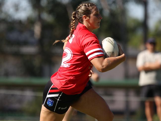 St Clairs Emma Parker sets off. Picture Warren Gannon Photography