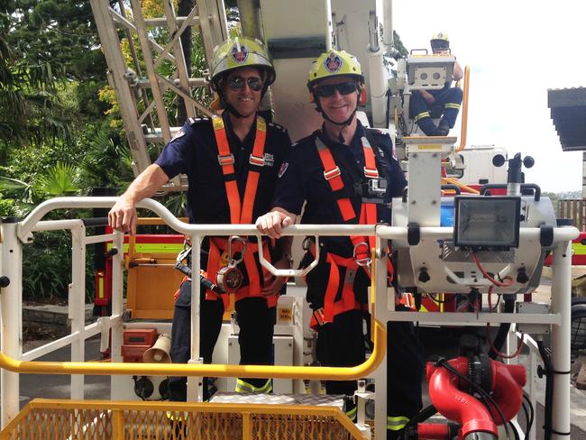 Firefighters Zip Through The Air At Mock Taronga Zoo Cable Car Rescue Daily Telegraph