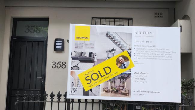 Aussie home prices hit dizzying new peak