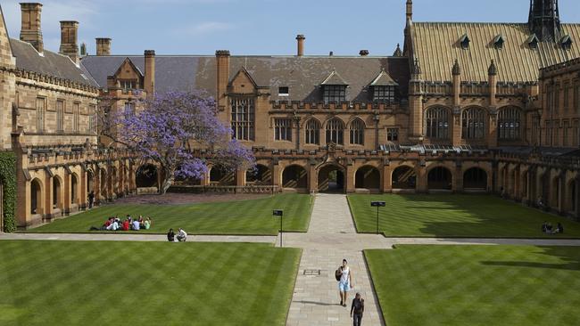 Generic image of students in the quadrangle at the University of Sydney. Supplied by Sydney Uni