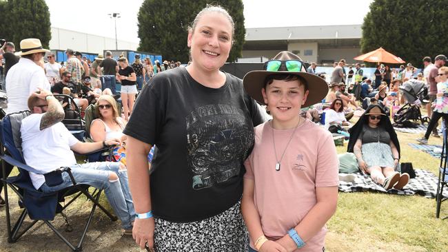 Hello Sunshine Music &amp; Food Festival. Tarsh Olejniczak and Charlie Picture: David Smith