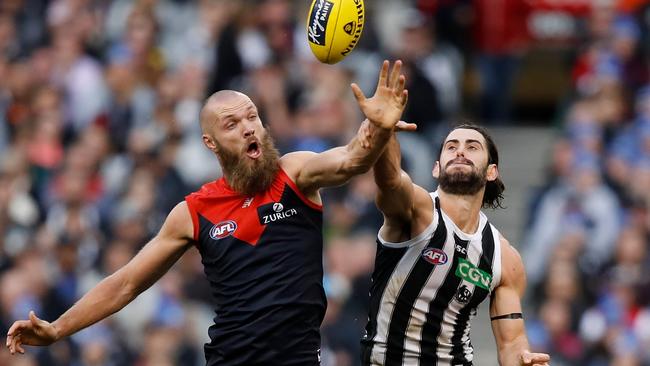 Max Gawn and Brodie Grundy battle in the ruck.