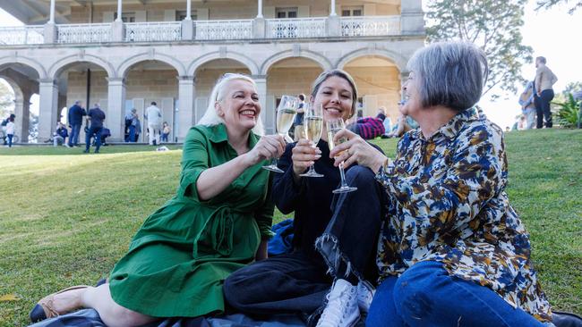 Kerryanne Smith, Elyria Hayes, and Rosanne Hayes enjoying the Kirribilli and Admiralty House open day on Saturday. Picture: NCA NewsWire / David Swift