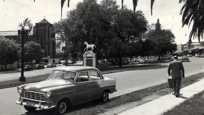 Box Hill’s horse statue in 1959.