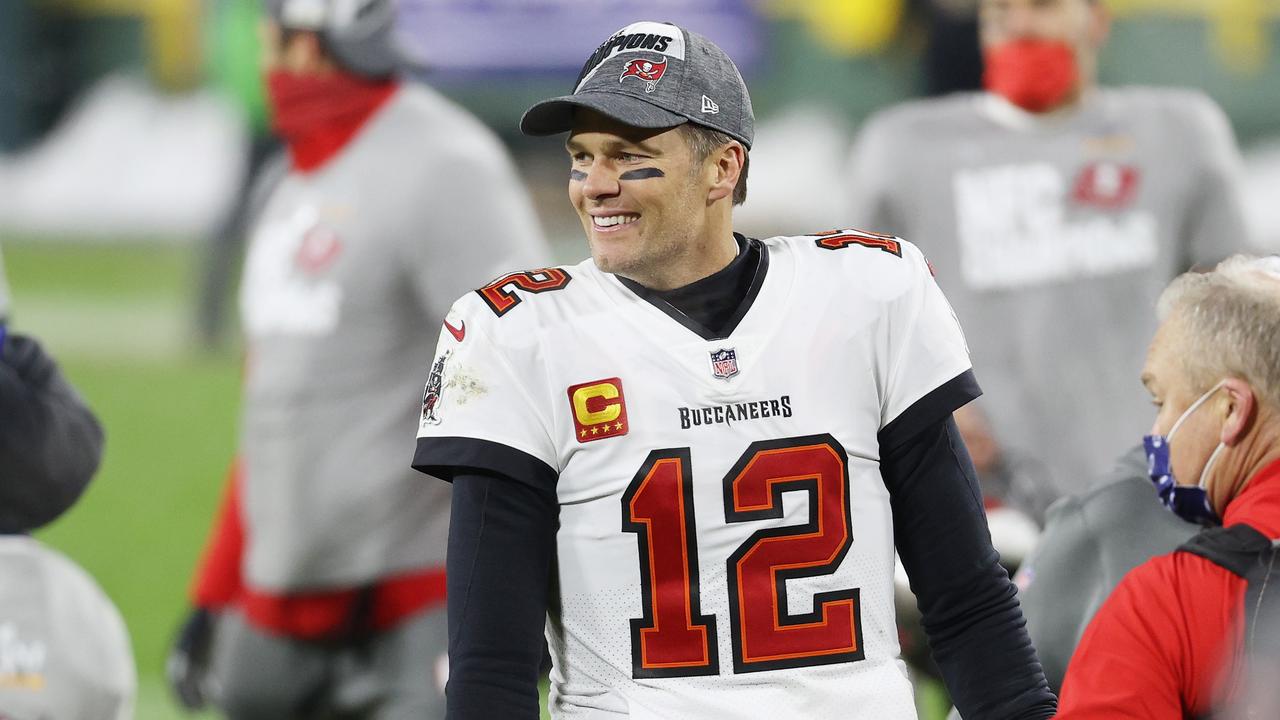 Tom Brady Returns to the Buccaneers. Again. - WSJ