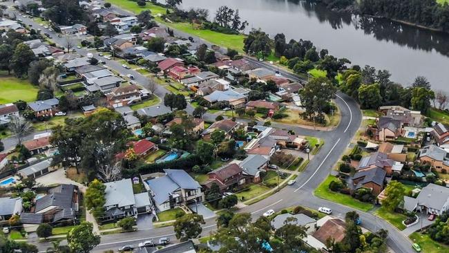 Leonay is one of the best Sydney suburbs for property investors.