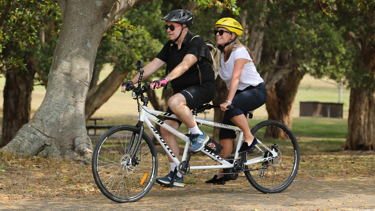 Apollo tandem bike hotsell