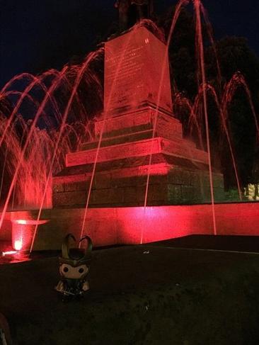 Franklin Square fountain. @heylittleloki @hobartandbeyond #paintthetownred2015