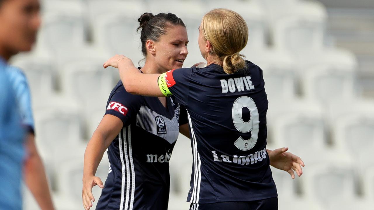 Emily Gielnik and Natasha Dowie. (AAP Image/Mark Dadswell) 