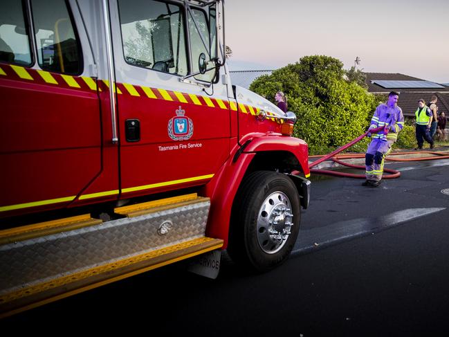 Tasmania Police and Tasmania Fire Service attend a house fire in Lucinda Parade, Lutana.  Richard Jupe