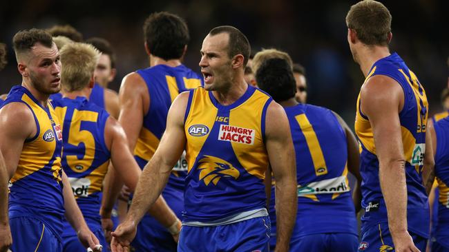 Star defender Shannon Hurn marshalls the troops at Perth Stadium. Picture: Getty Images