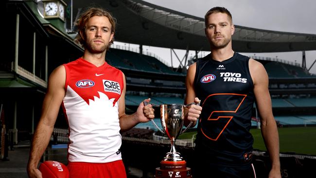 James Rowbottom of the Sydney Swans and Harry Himmelberg of the GWS Giants with the Sydney Derby Cup at the SCG on May 1, 2025 ahead of the Sydney Derby XXX. Photo by Phil Hillyard (Image Supplied for Editorial Use only - NO ON SALES - copyright Phil Hillyard )