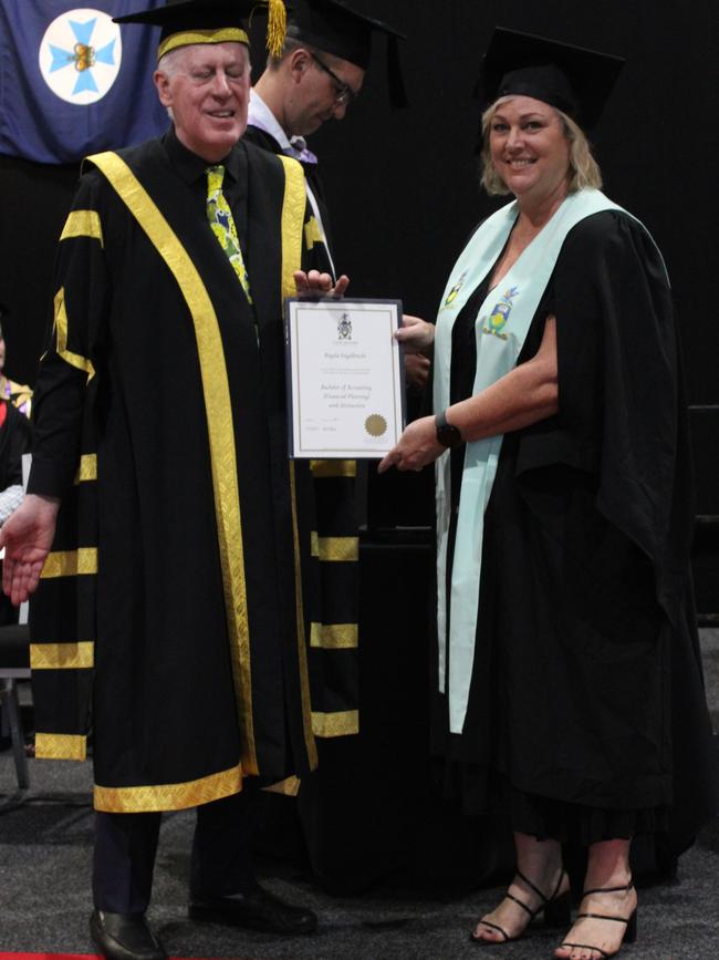 Angela Engelbrecht graduated with a Bachelor of Accounting (Financial Planning) with Distinction at the CQUniversity graduation ceremony in Bundaberg on December 14, 2023.
