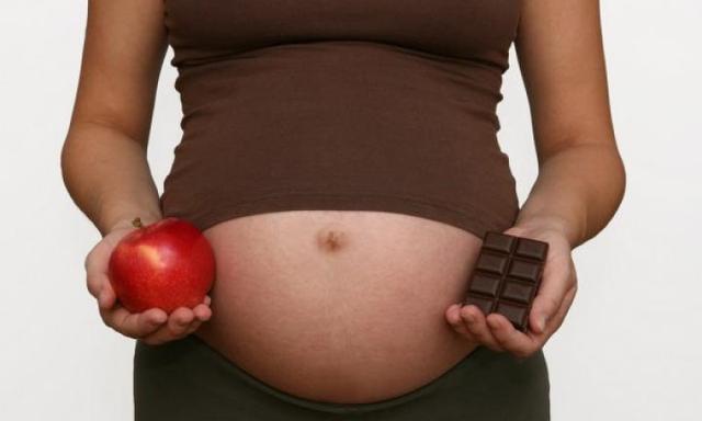 What every pregnant woman needs to know about giving in to junk food cravings