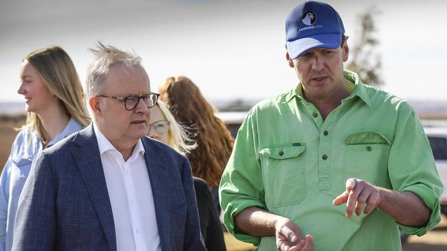 Prime Minister Anthony Albanese with South Australian farmer Troy Fischer. Picture: NewsWire / Roy VanDerVegt