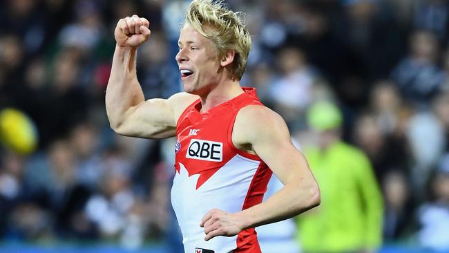 Isaac Heeney celebrates a Sydney goal.