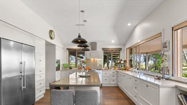 Now that's a kitchen that would make anyone a master chef.