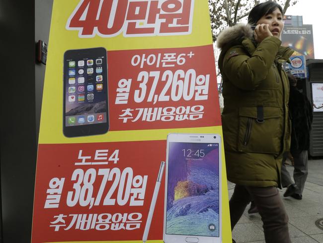 The close-quarters fight between Apple and Samsung.