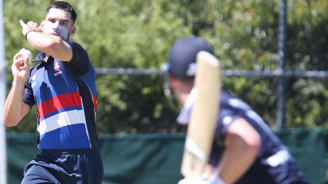 Hamish Winter-Irving was back in the wickets for Footscray. Picture: Mark Wilson