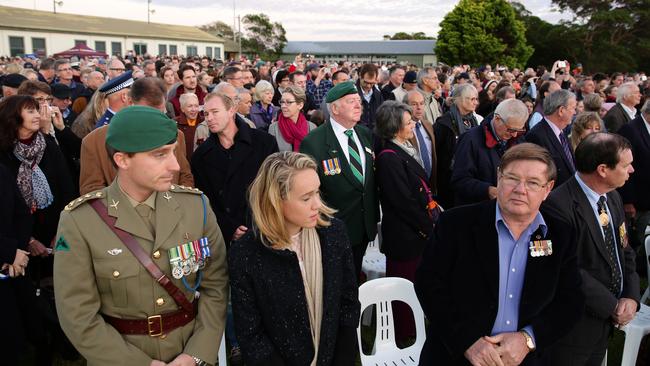 Anzac Day dawn service at Georges Heights slammed as an ‘absolute ...