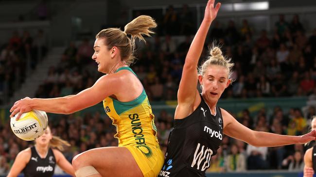 Liz Watson evades Michaela Sokolich-Beatson in the Diamonds win over the Silver Ferns in the Quad Series.