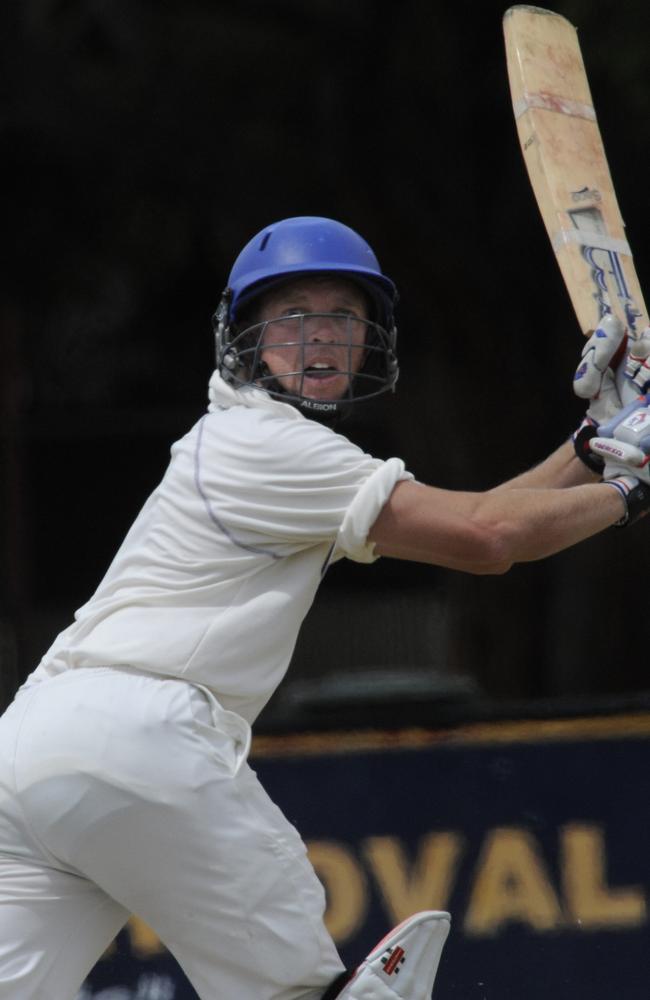 Wade Pelzer batting for the Mornington Peninsula.