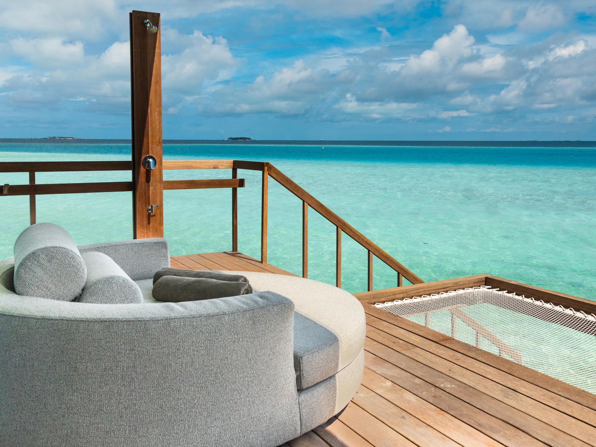 S O Maldives: A Luxury 5-star Private Island Escape 