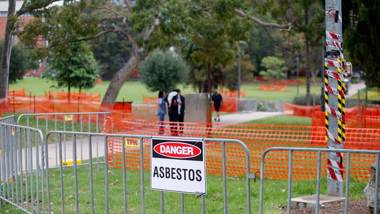 A widespread asbestos contamination has resulted in seven more schools being tested. Picture: NCA NewsWire / Nikki Short