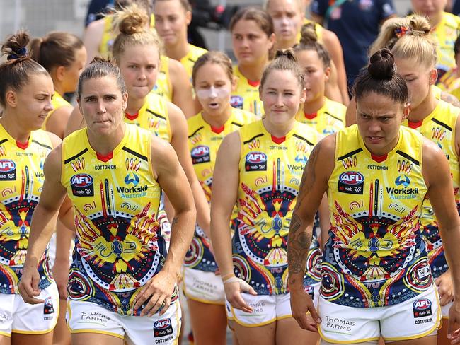 MELBOURNE, AUSTRALIA - MARCH 13: The Crows head out during the round 10 AFLW match between the St Kilda Saints and the Adelaide Crows at RSEA Park on March 13, 2022 in Melbourne, Australia. (Photo by Robert Cianflone/Getty Images)