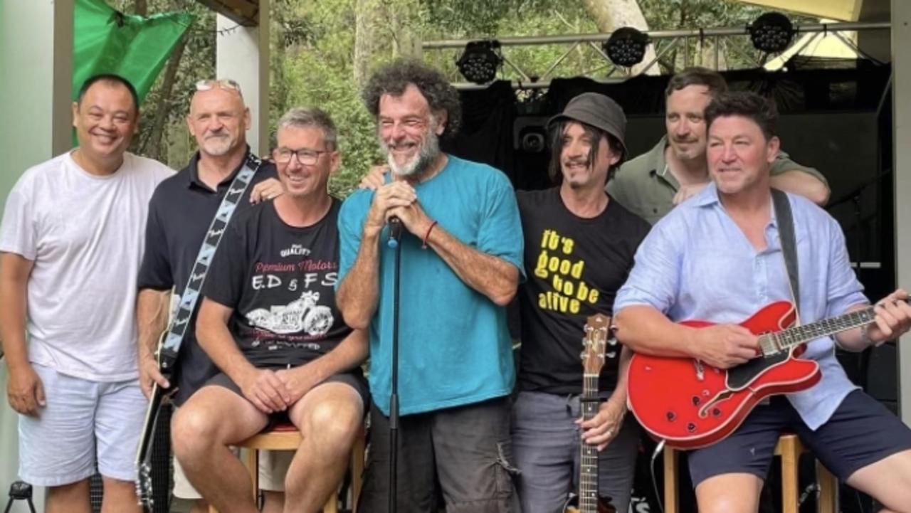 True Sports, featuring Mark Spudd Carroll (guitar) Eric Grothe Snr (guitar) Gavin Robertson (drums), Richard Chee Kee (singer), Mike Whitney (singer) with long time musicians Steve Balbi (bass guitar) and Andrew Dawson (keyboards)