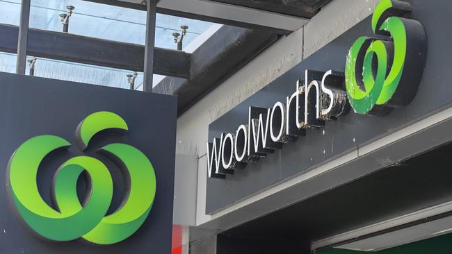 Woolies has announced a 30 per cent drop in the price of sausages, their lowest wince 2019. Picture: NCA NewsWire / Roy VanDerVegt.