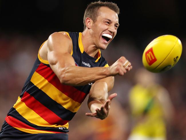 ADELAIDE, AUSTRALIA - APRIL 16: Tom Doedee of the Crows during the 2022 AFL Round 05 match between the Adelaide Crows and the Richmond Tigers at Adelaide Oval on April 16, 2022 In Adelaide, Australia. (Photo by Sarah Reed/AFL Photos via Getty Images)