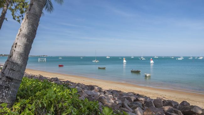 The Darwin Sailing Club is an active and vibrant family orientated club offering year round sailing and hospitality to members and visitors to Darwin from the beautiful clubhouse on Fannie Bay. The open and airy clubhouse on Fannie Bay offers the perfect setting to enjoy the spectacular Darwin sunsets with family and friends. Escape 28 February 2025Sat MagPhoto - Tourism NT/Nick Pincott