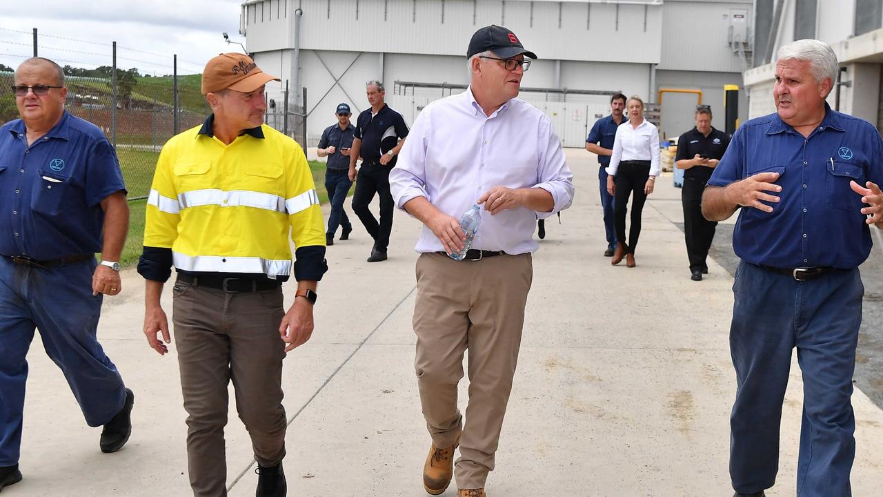 Prime Minister Scott Morrison was accompanied by an entourage of supporters during the tour, including Wide Bay MP Llew O’Brien (second from the left). Here he is seen with Nolan Meats Directors Terry Nolan (right) and Michael Nolan (left).