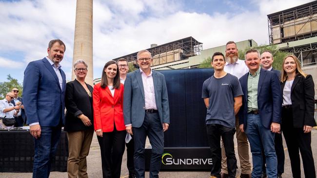 PM Anthony Albanese and Energy Minister Chris Bowen ‘did not spare the jet engines getting to a pointless photo opportunity to announce’ Solar Sunshot. Picture: X / @AlboMP