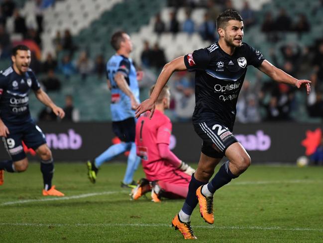 Terry Antonis of the Victory runs to celebrate after scoring a goal during the A-League Semi-Final match between Sydney FC and Melbourne Victory at Allianz Stadium in Sydney, Saturday, April 28, 2018. (AAP Image/David Moir) NO ARCHIVING, EDITORIAL USE ONLY