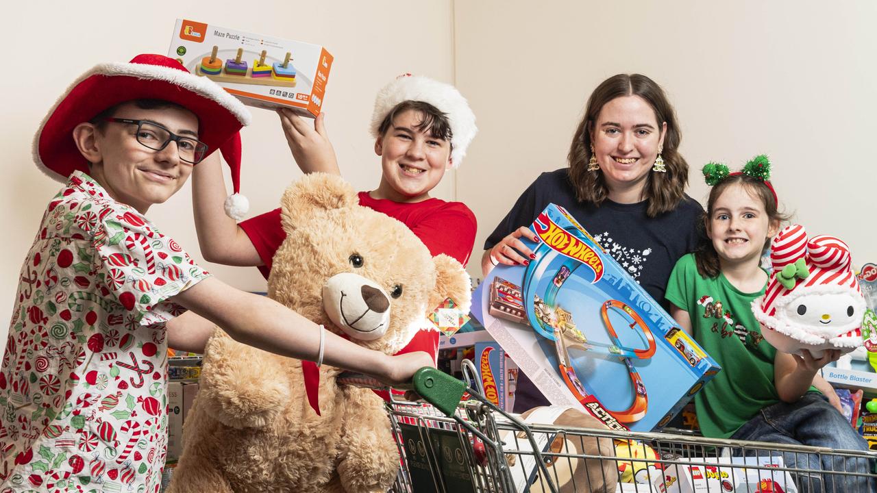 ‘Makes you happy inside’: Meet Toowoomba’s hamper champions