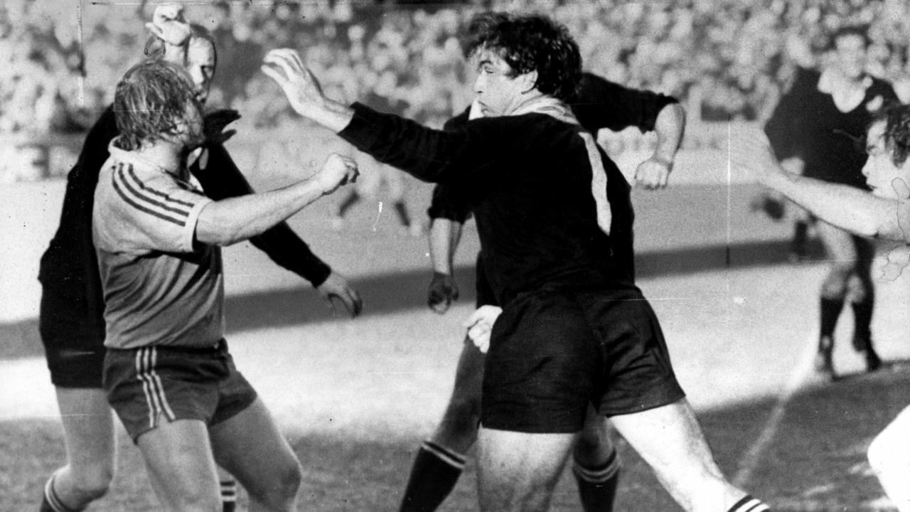 1979: Wallabies Peter Horton (L) and All Blacks Gary Knight exchange blows during Australia v New Zealand Bledisloe Cup match.